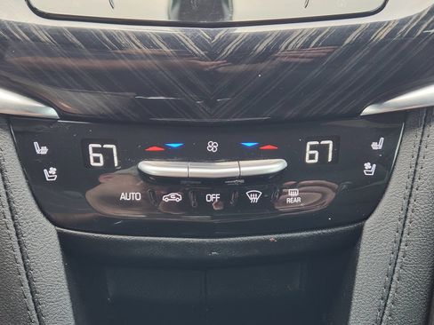 Used 2023 Cadillac XT6 Premium Luxury FWD image 22