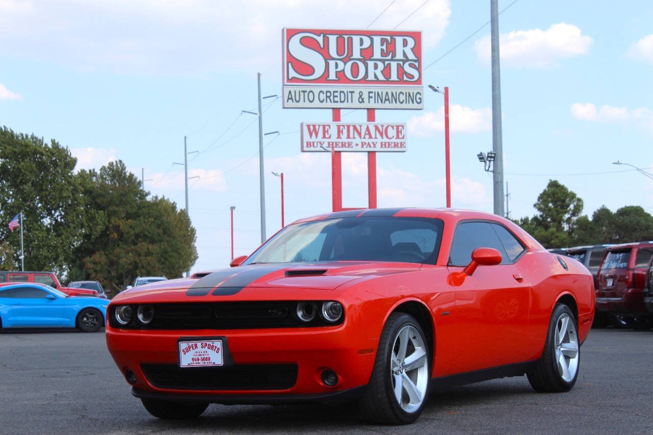 Used 2018 Dodge Challenger R/T w/ Blacktop Package RWD image 8