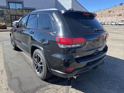 Used 2018 Jeep Grand Cherokee Trailhawk image 2