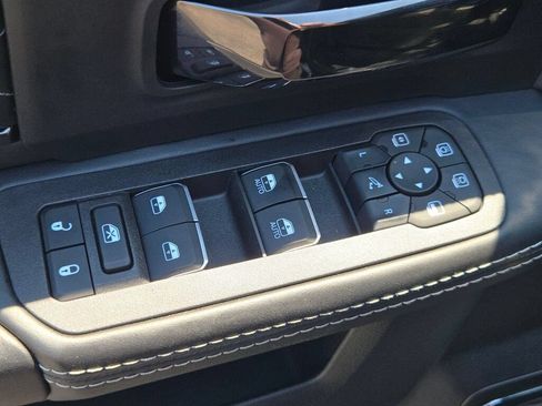 Certified 2025 RAM 3500 Limited AWD/4WD image 29