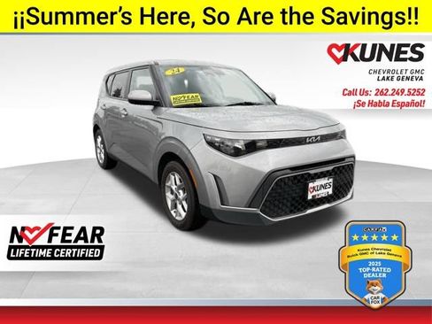 Used 2024 Kia Soul LX w/ Option Group 015 FWD image 1