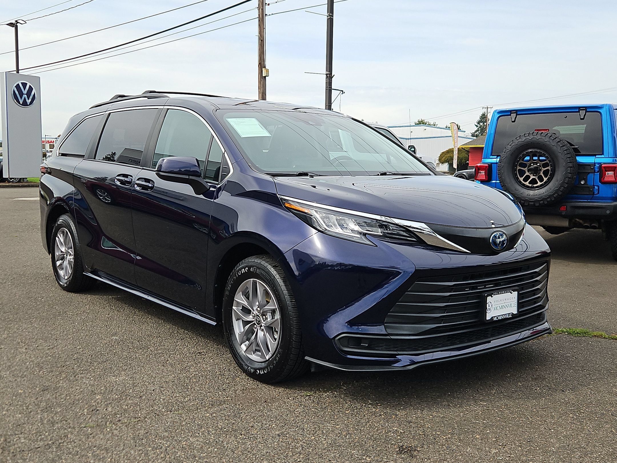 Used 2022 Toyota Sienna LE FWD image 7