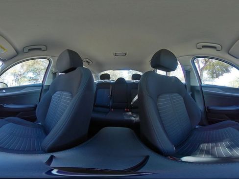 Used 2025 Kia K5 LXS image 38