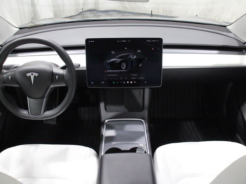 Used 2023 Tesla Model 3 Standard Range RWD image 2