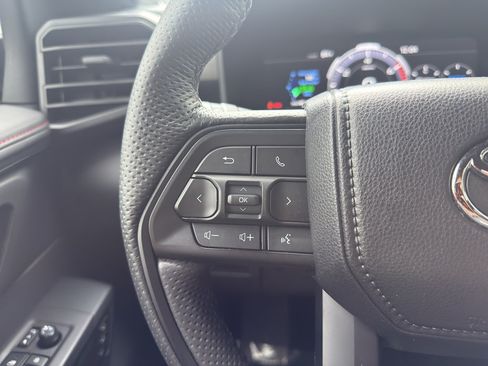 Used 2025 Toyota Sequoia TRD Pro AWD/4WD image 20