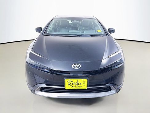 Used 2023 Toyota Prius XLE AWD/4WD image 2