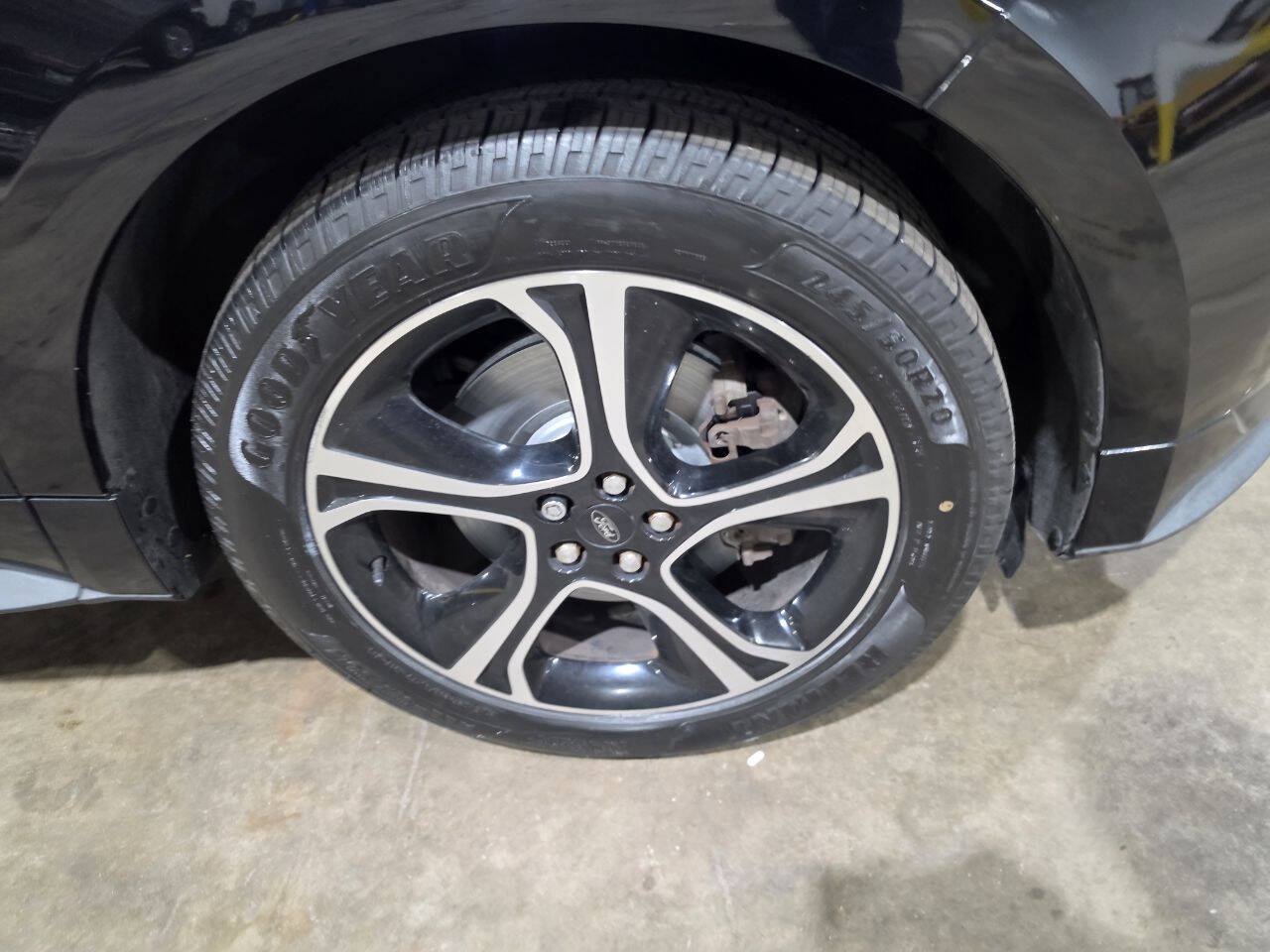 Used 2019 Ford Edge ST w/ Convenience Package AWD/4WD image 22