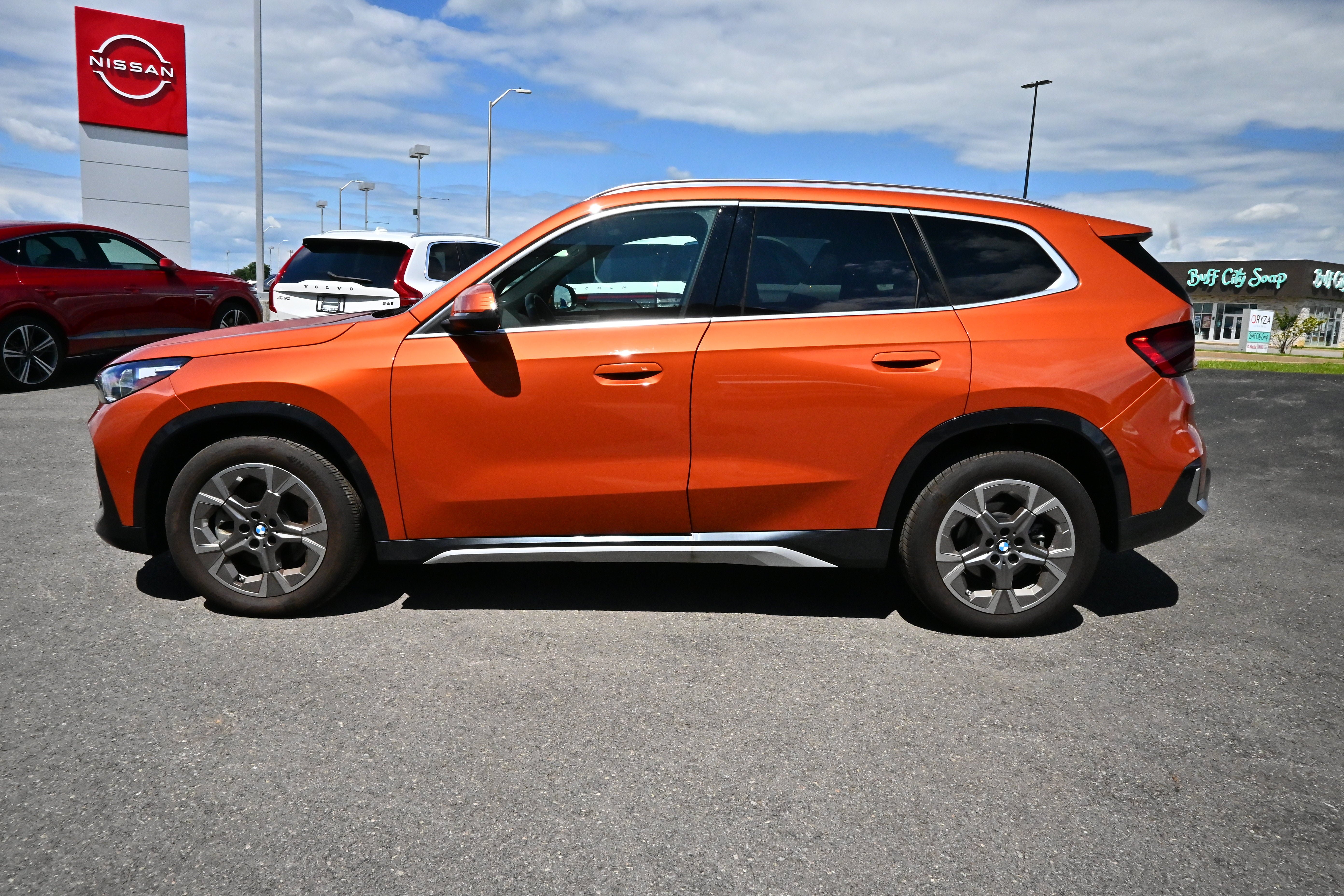 Used 2025 BMW X1 xDrive28i w/ Convenience Package AWD/4WD image 5