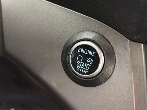Used 2019 Ford Escape SEL FWD image 23