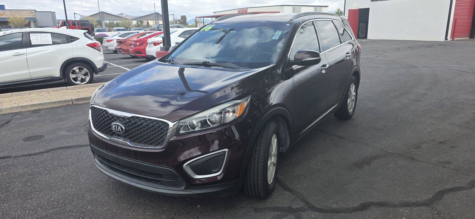 Used 2016 Kia Sorento FWD image 1