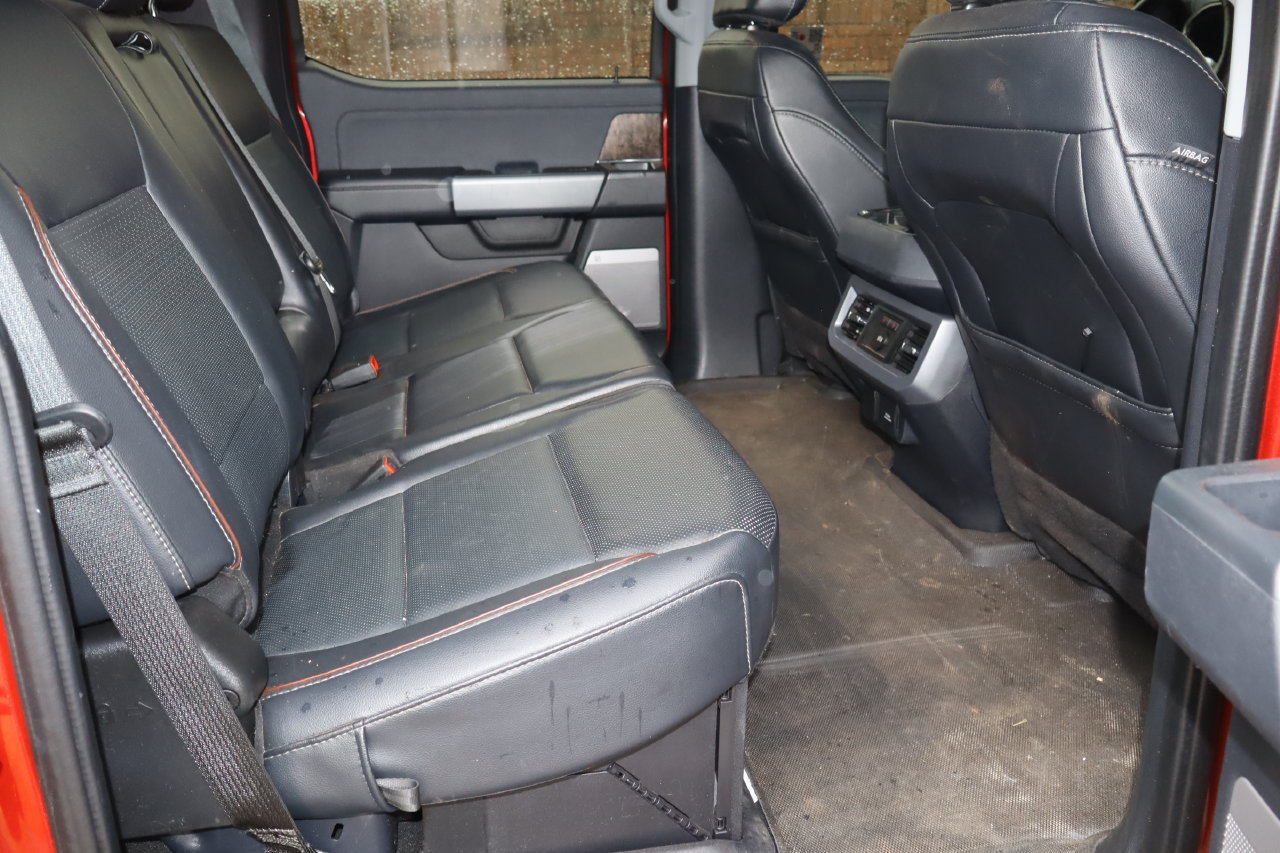 Used 2024 Ford F250 Lariat w/ Sport Appearance Package AWD/4WD image 16