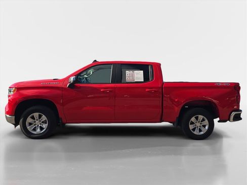 Used 2025 Chevrolet Silverado 1500 LT image 2