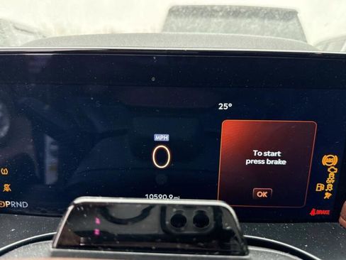 Used 2025 Lincoln Aviator Reserve w/ Jet Appearance Package image 5