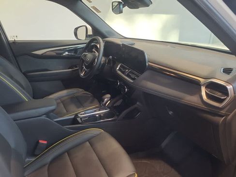 Used 2024 Chevrolet TrailBlazer ACTIV w/ Convenience Package AWD/4WD image 17