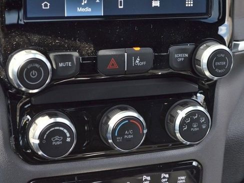 New 2026 RAM 1500 Express image 27