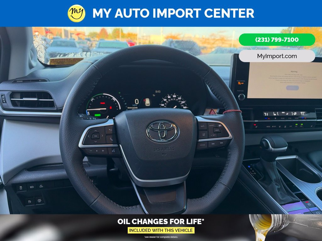 Certified 2025 Toyota Sienna XLE w/ XLE Plus Package AWD/4WD image 9