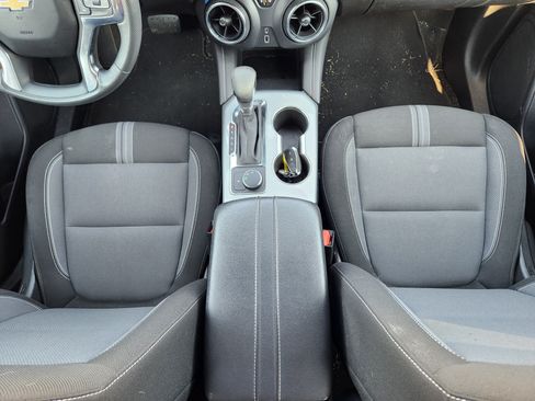 Used 2023 Chevrolet Blazer LT FWD image 17