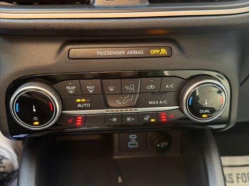 Used 2022 Ford Escape SEL w/ Technology Package image 27