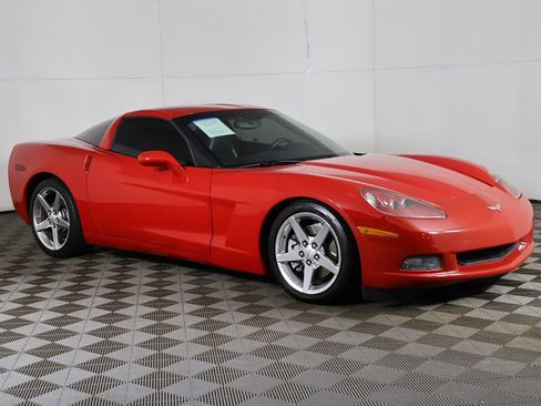 Used 2006 Chevrolet Corvette Coupe w/ Preferred Equipment Group RWD image 45