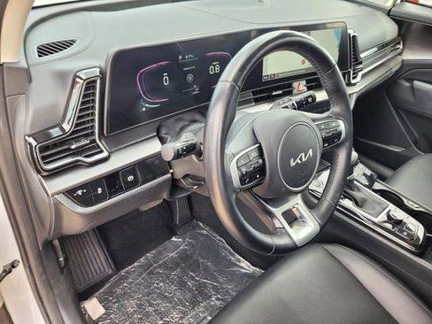 Used 2024 Kia Sportage EX image 31