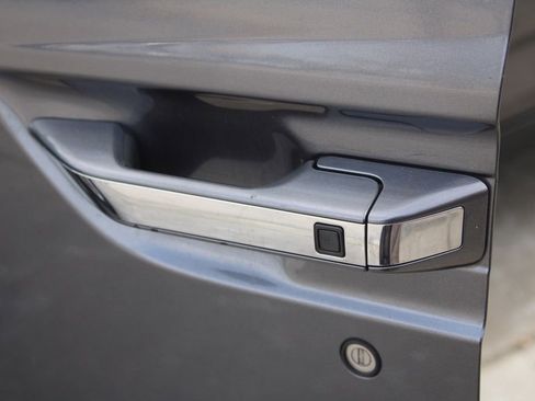 Used 2016 Honda Odyssey SE image 12