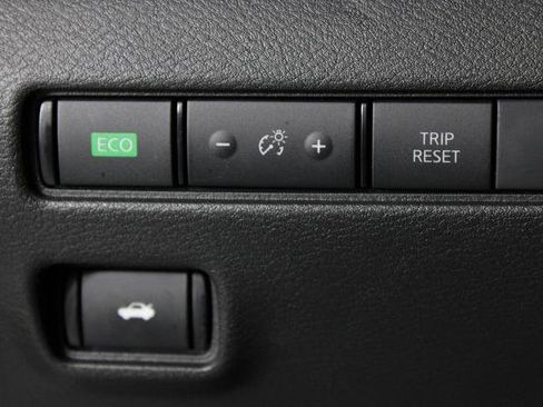 Certified 2025 Nissan Sentra S image 24