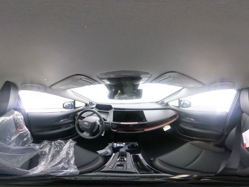New 2026 Toyota Prius Plug-In Hybrid FWD image 33