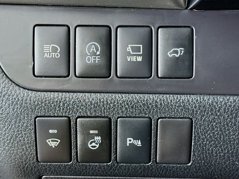 Used 2018 Toyota Highlander Limited Platinum AWD/4WD image 17