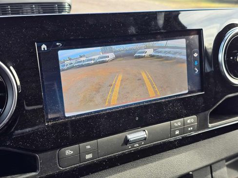 Used 2025 Mercedes-Benz Sprinter 2500 image 26