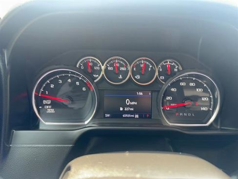 Used 2021 Chevrolet Silverado 1500 LT image 23