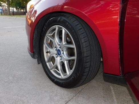 Used 2015 Ford Focus SE w/ Equipment Group 201A image 13