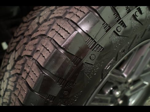 Used 2024 Jeep Wrangler Sport S image 11