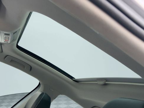 Certified 2025 Volkswagen Jetta SE image 15