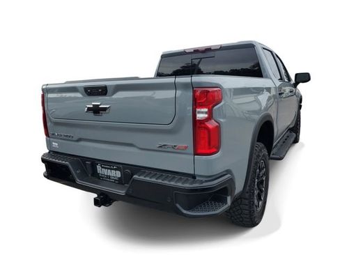 Used 2024 Chevrolet Silverado 1500 ZR2 w/ Technology Package AWD/4WD image 4
