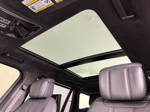 Used 2020 Land Rover Range Rover Long Wheelbase HSE image 40