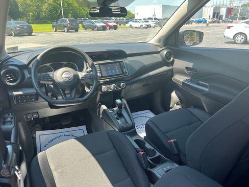 New 2025 Nissan Kicks Play S FWD image 10