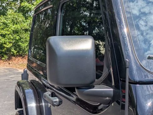 Used 2021 Jeep Wrangler Rubicon AWD/4WD image 14