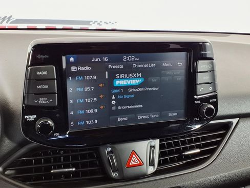 Used 2018 Hyundai Elantra GT FWD image 23