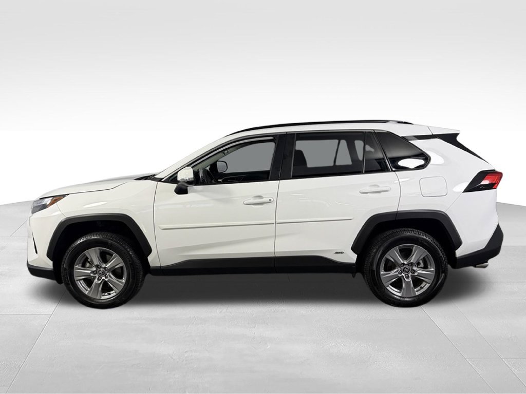 Used 2025 Toyota RAV4 XLE AWD/4WD image 8