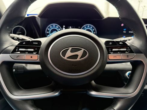 Used 2024 Hyundai Elantra SEL FWD image 7
