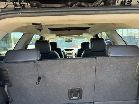 Used 2013 Chevrolet Traverse LT FWD image 16