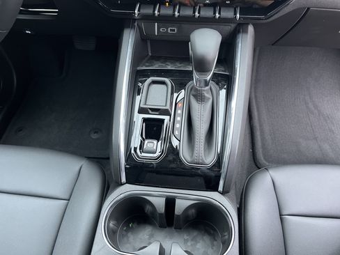 New 2026 GMC Canyon Elevation w/ Convenience Package image 17