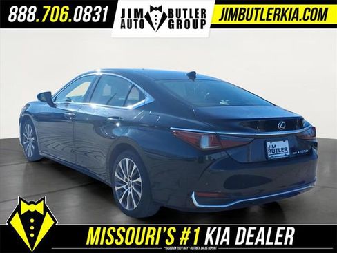 Used 2021 Lexus ES 250 w/ Premium Package image 4