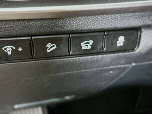 Used 2025 Kia Telluride S image 17