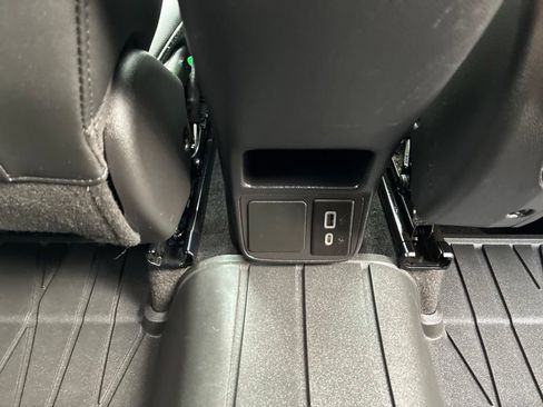 Used 2023 Buick Encore GX Select w/ Sport Touring Package AWD/4WD image 45