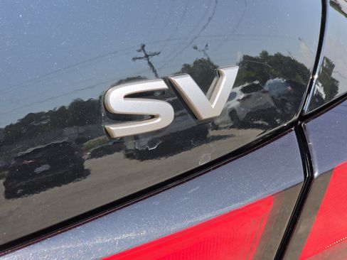 Used 2024 Nissan Altima 2.5 SV FWD image 8
