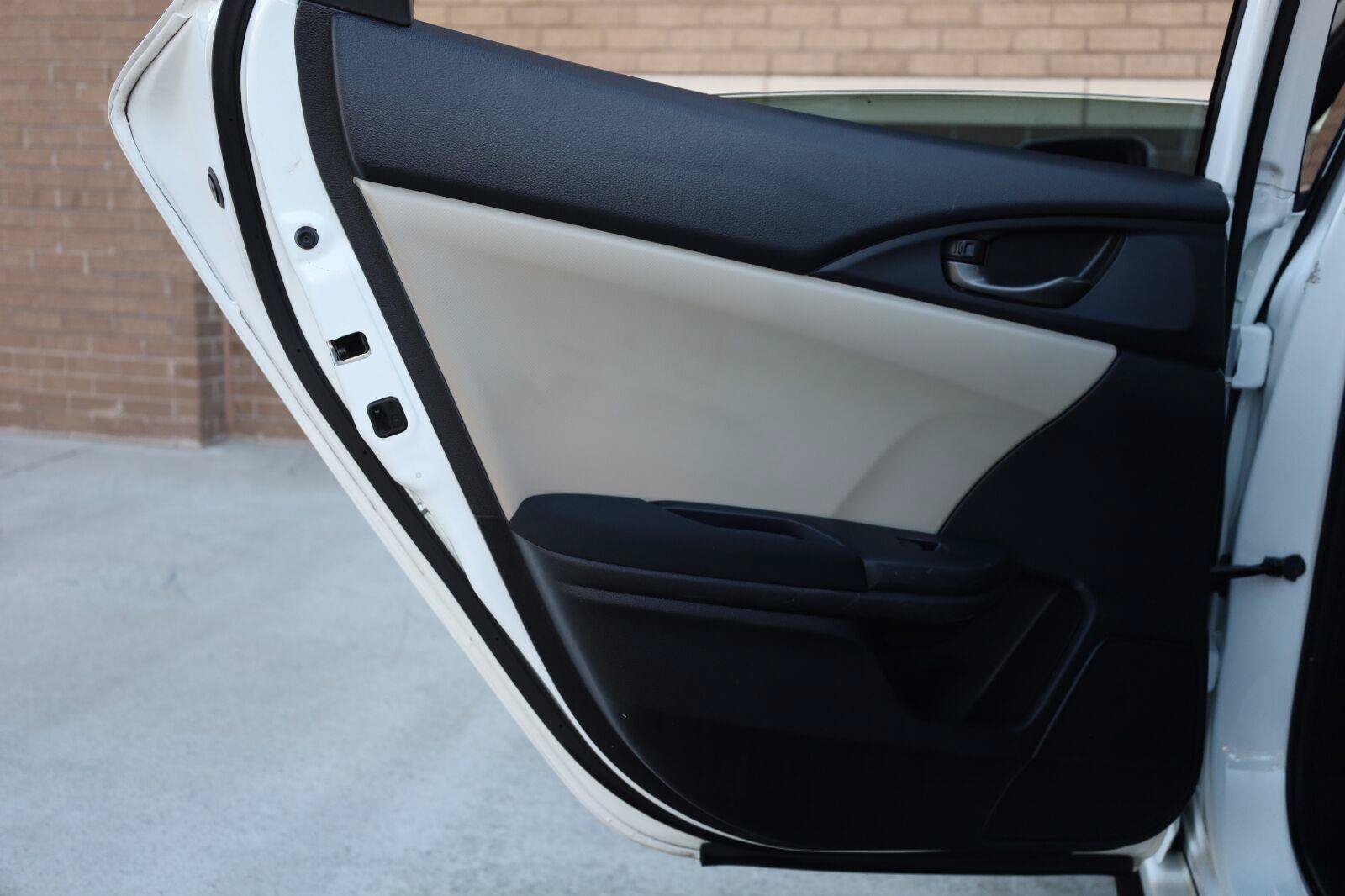 Used 2017 Honda Civic Sport image 19