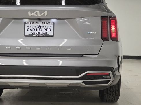 Used 2022 Kia Sorento S AWD/4WD image 47
