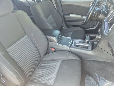 Used 2021 Dodge Charger SXT w/ Driver Convenience Group AWD/4WD image 16
