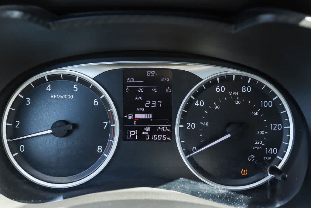 Used 2025 Nissan Versa S w/ Trunk Package FWD image 24